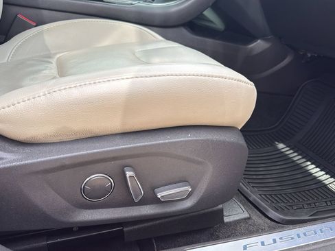 Used 2016 Ford Fusion Titanium FWD image 24