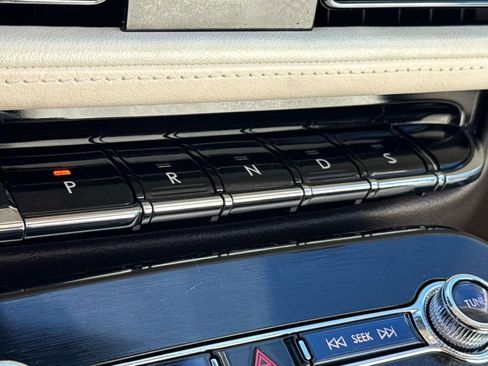 Used 2022 Lincoln Nautilus Black Label w/ Class II Trailer Tow Package image 30