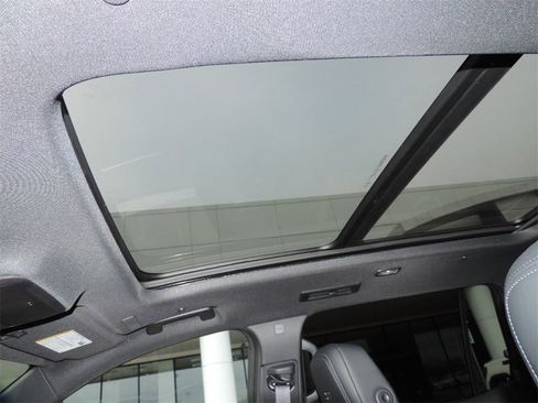 New 2026 Buick Enclave Sport Touring image 17