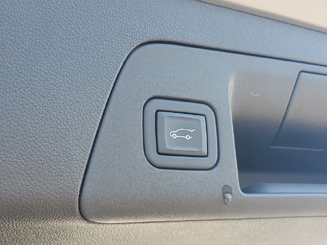 Certified 2023 Buick Envision Essence AWD/4WD image 9