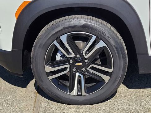 Used 2025 Chevrolet TrailBlazer LT w/ Convenience Package image 11