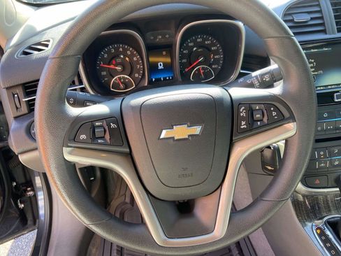 Used 2015 Chevrolet Malibu LT image 10