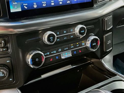 Used 2022 Ford F150 Lariat AWD/4WD image 16