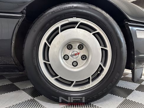 Used 1987 Chevrolet Corvette 2D Coupe image 16