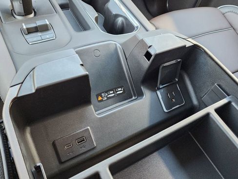 New 2026 GMC Sierra 1500 Denali w/ Denali Reserve Package image 33