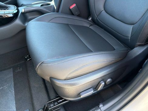 New 2026 Kia Seltos EX FWD image 16