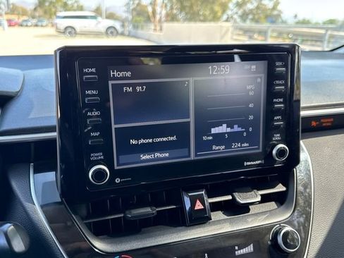 Used 2022 Toyota Corolla LE image 9