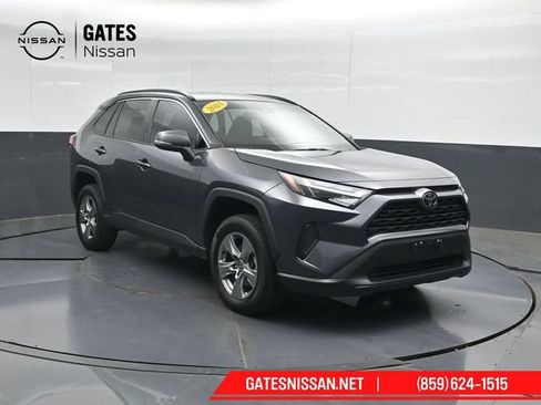 Used 2024 Toyota RAV4 XLE FWD image 4