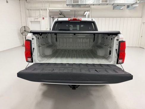Certified 2023 Chevrolet Colorado Z71 w/ Z71 Convenience Package 2 AWD/4WD image 29