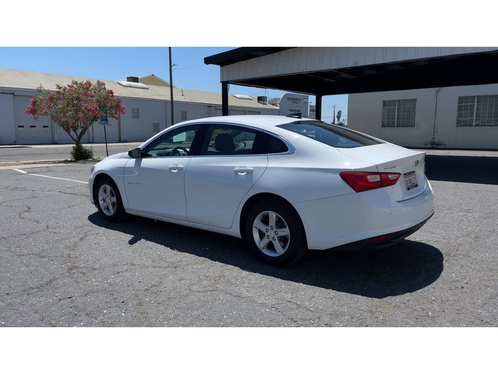 Used 2020 Chevrolet Malibu LS w/ Driver Confidence Package II FWD image 9