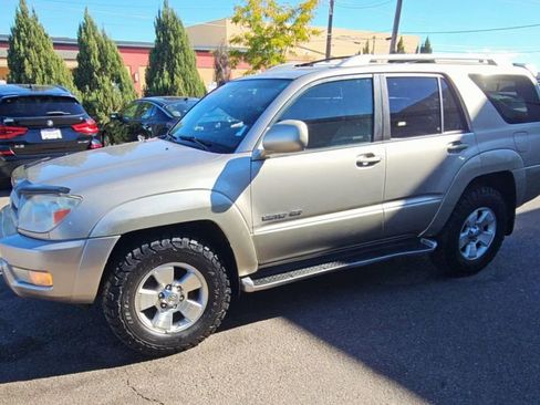 Used 2004 Toyota 4Runner Limited image 4