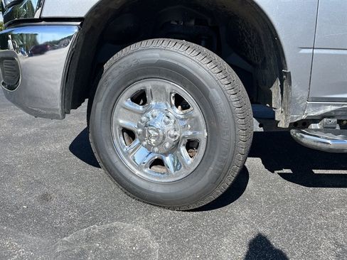 Used 2024 RAM 2500 Tradesman w/ Chrome Appearance Group AWD/4WD image 13