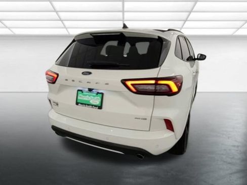 Certified 2024 Ford Escape ST-Line Select w/ Tech Pack #1 AWD/4WD image 8