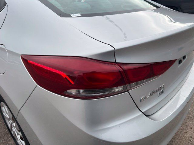 Used 2017 Hyundai Elantra SE FWD image 11