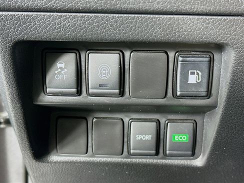 Used 2019 Nissan Rogue S FWD image 16