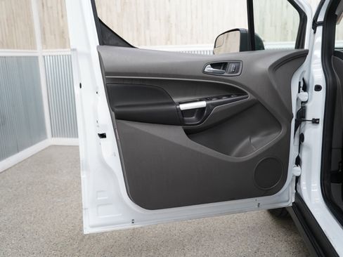 Used 2019 Ford Transit Connect XLT image 27