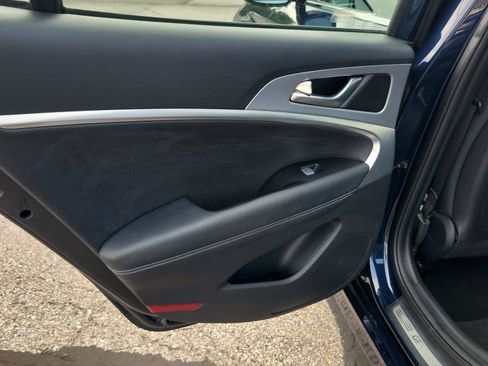 Used 2020 Genesis G70 3.3T RWD image 18