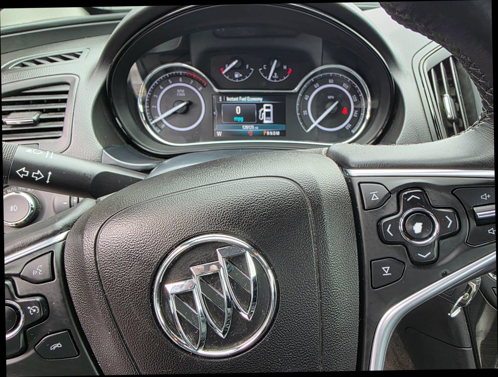 Used 2015 Buick Regal FWD image 13