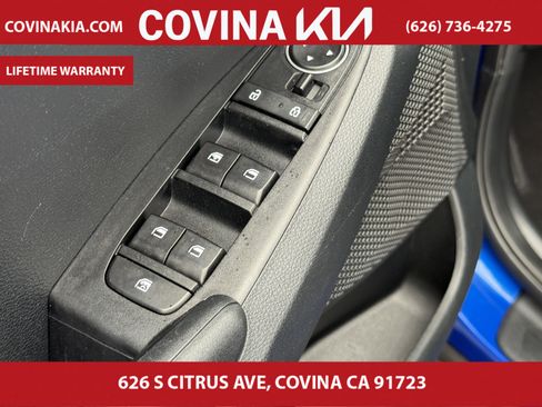 Certified 2022 Kia Seltos LX image 12