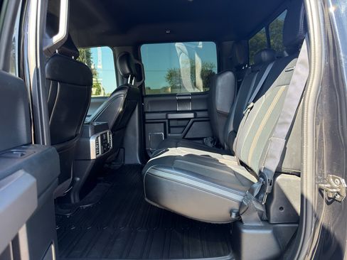 Used 2019 Ford F150 Platinum w/ Equipment Group 701A Luxury AWD/4WD image 14