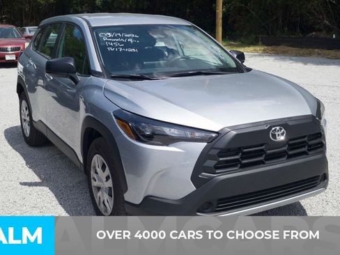 Used 2026 Toyota Corolla Cross L FWD image 2
