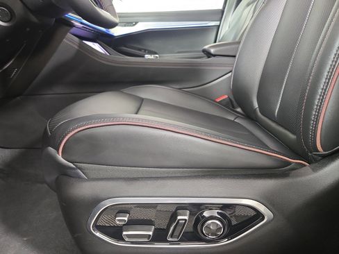 Used 2024 Jeep Wagoneer Launch Edition image 31