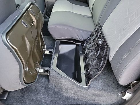 Used 2021 Toyota Tacoma TRD Off-Road image 16