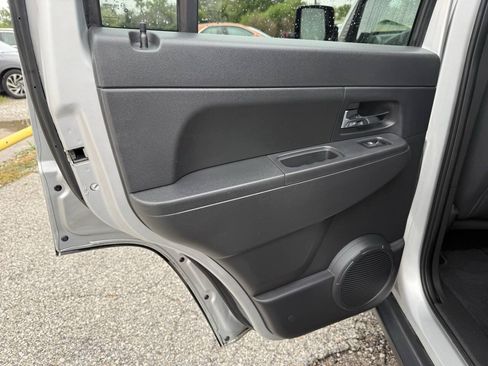 Used 2011 Jeep Liberty Sport w/ Popular Equipment Group AWD/4WD image 18