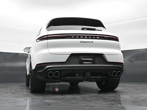 Certified 2024 Porsche Cayenne S AWD/4WD image 41