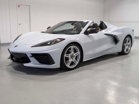 Used 2022 Chevrolet Corvette Stingray Premium Conv w/ Battery Protection Package RWD image 39