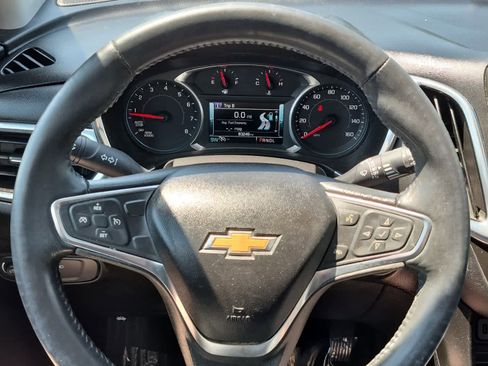 Used 2018 Chevrolet Equinox LT w/ Sun & Infotainment Package AWD/4WD image 17
