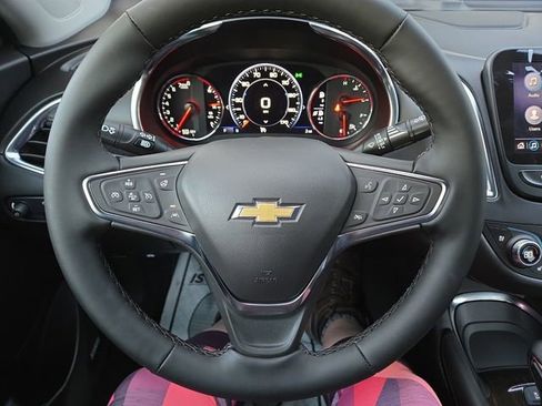 New 2025 Chevrolet Malibu LT w/ Midnight Edition image 19