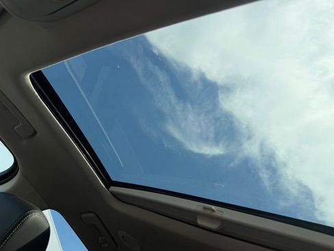 Certified 2023 GMC Acadia Denali w/ Black Diamond Edition AWD/4WD image 35