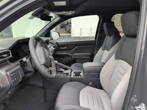 New 2025 Toyota Tacoma TRD Off-Road image 12