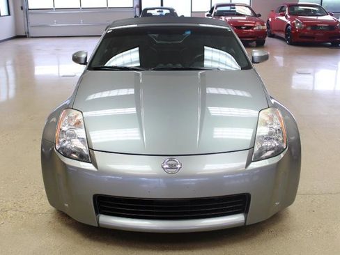 Used 2004 Nissan 350Z Touring image 8