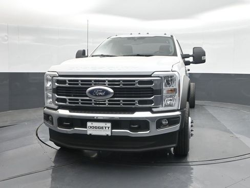 New 2025 Ford F550 4x4 Regular Cab Super Duty image 5