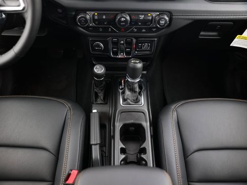 New 2026 Jeep Wrangler Unlimited Sahara AWD/4WD image 26