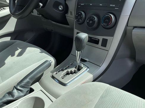 Used 2011 Toyota Corolla LE FWD image 16