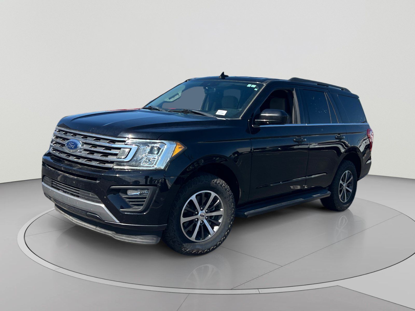 Used 2020 Ford Expedition XLT RWD image 1