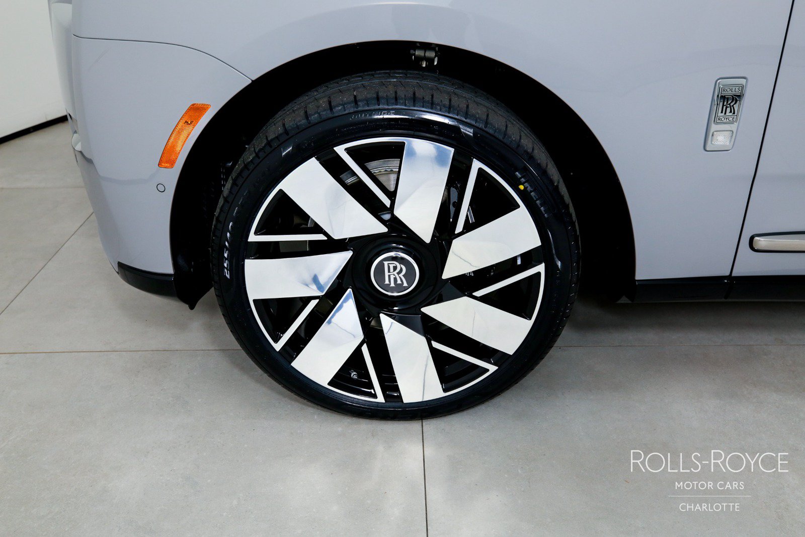 Used 2026 Rolls-Royce Cullinan AWD/4WD image 39