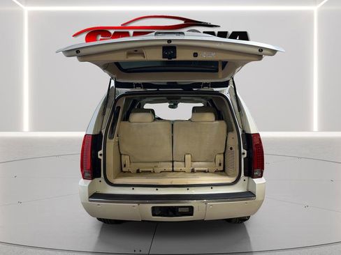 Used 2007 Cadillac Escalade AWD w/ Climate Package image 22