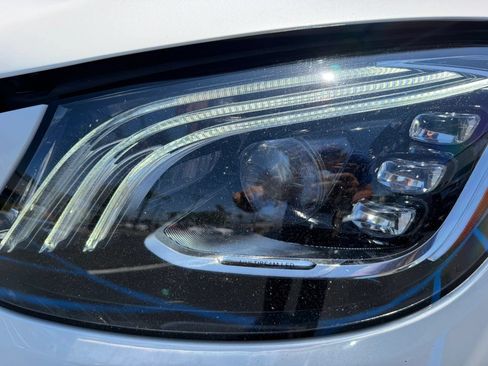 Used 2019 Mercedes-Benz S 560 Sedan image 28