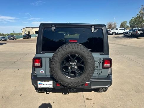 Used 2025 Jeep Wrangler Unlimited Sport AWD/4WD image 32