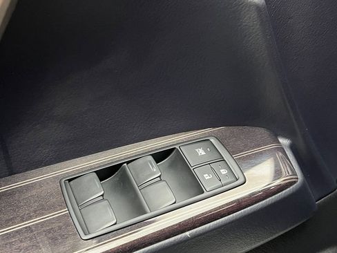 Used 2021 Lexus GX 460 Premium w/ Premium Package image 16