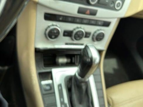 Used 2015 Volkswagen CC FWD image 13
