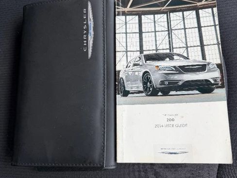 Used 2014 Chrysler 200 LX image 16