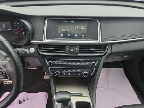 Used 2018 Kia Optima SX image 12
