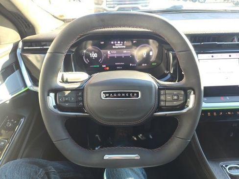 Used 2024 Jeep Wagoneer Launch Edition image 16