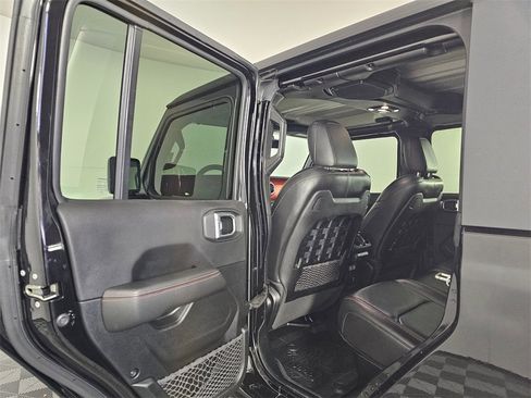 Used 2021 Jeep Gladiator Rubicon w/ Uconnect 4C Nav & Sound Group image 37