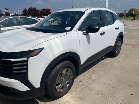 Used 2025 Nissan Kicks S FWD image 26